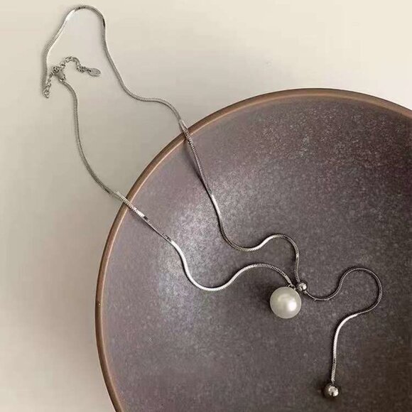 Adjustable Crystal Pearl Snake Chain Necklace - Picture 3 of 3